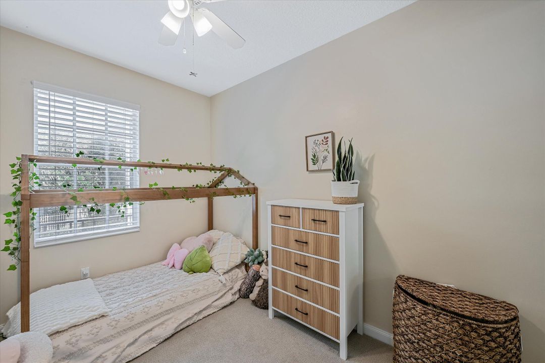 Под контрактом: $510,000 (3 спален, 2 ванн, 1570 Квадратных фут)