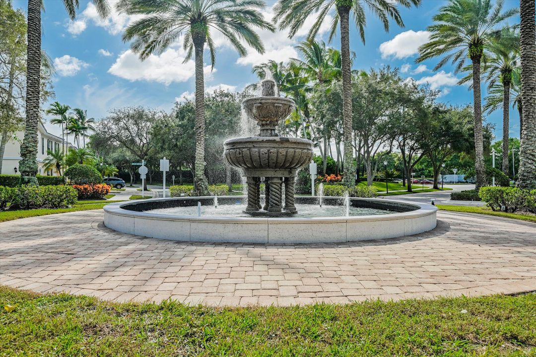 Под контрактом: $510,000 (3 спален, 2 ванн, 1570 Квадратных фут)