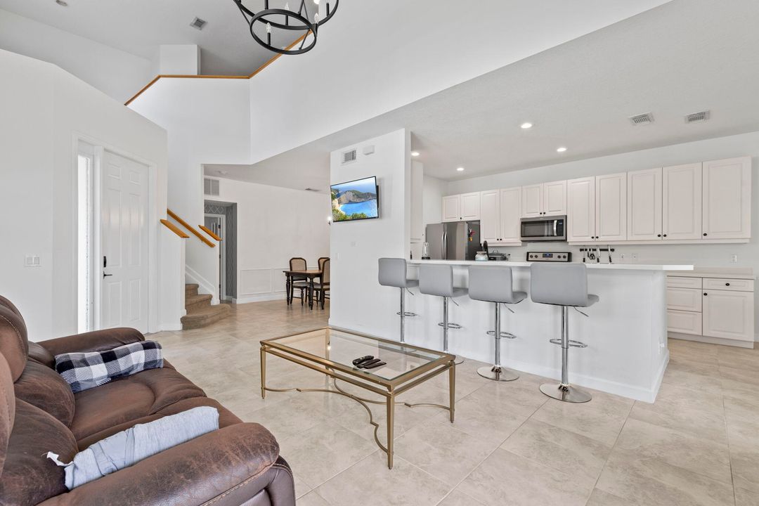 На продажу: $339,000 (3 спален, 2 ванн, 2028 Квадратных фут)