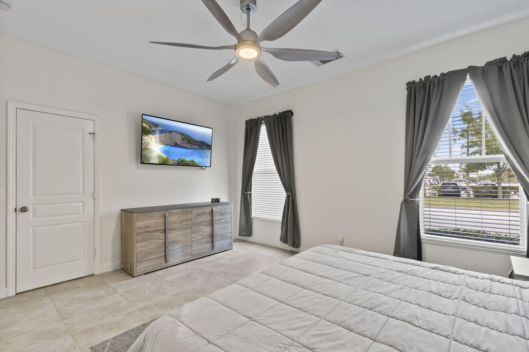 На продажу: $339,000 (3 спален, 2 ванн, 2028 Квадратных фут)