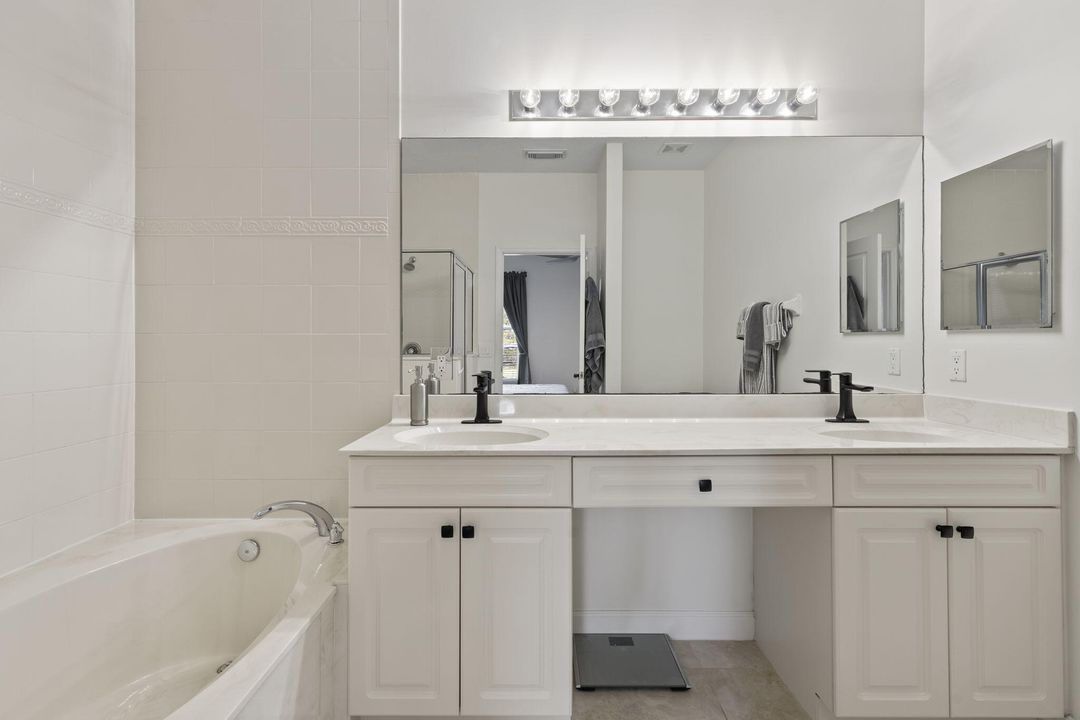 На продажу: $339,000 (3 спален, 2 ванн, 2028 Квадратных фут)