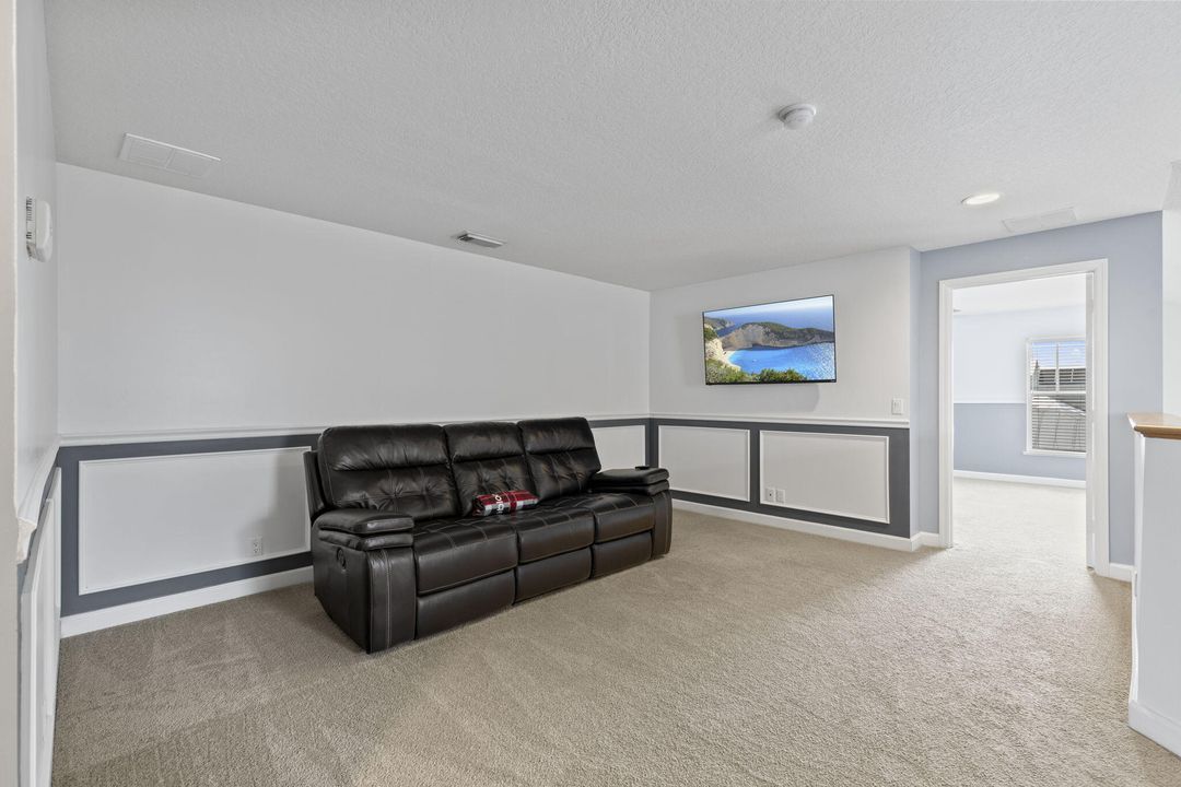 На продажу: $339,000 (3 спален, 2 ванн, 2028 Квадратных фут)