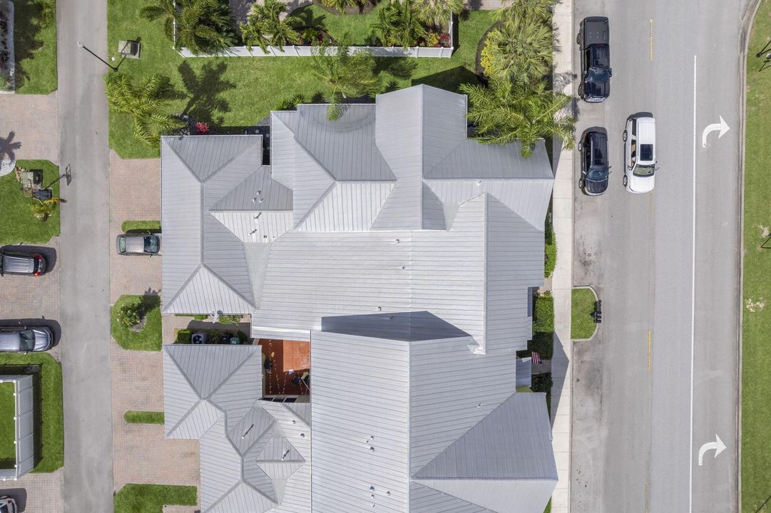 На продажу: $339,000 (3 спален, 2 ванн, 2028 Квадратных фут)