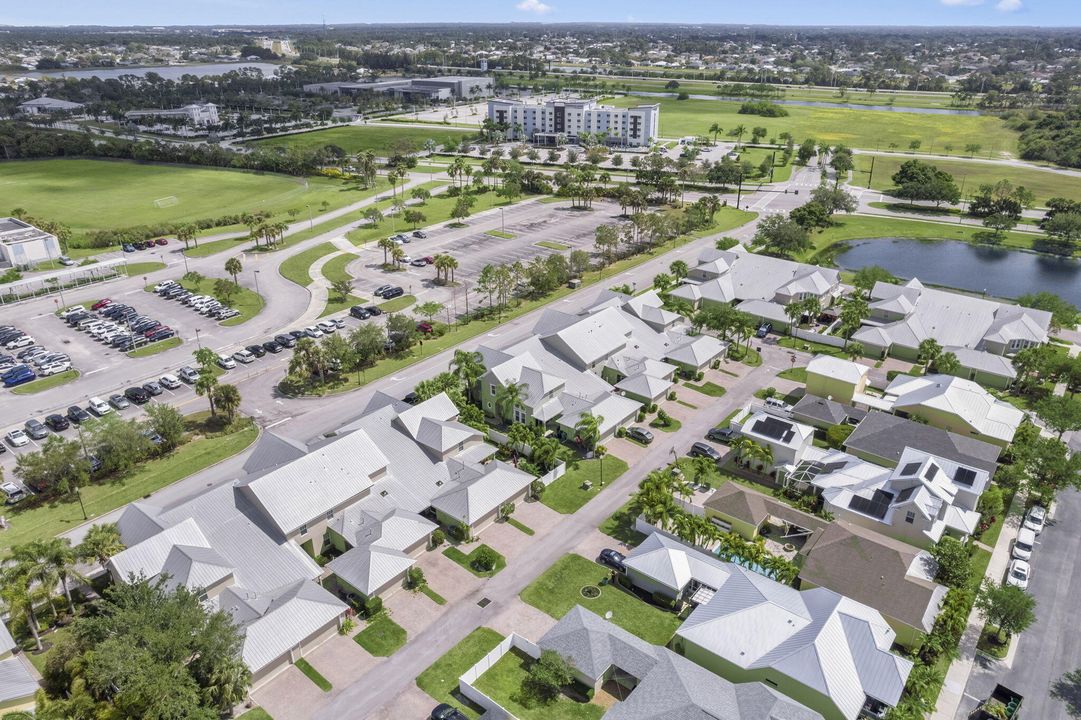 На продажу: $339,000 (3 спален, 2 ванн, 2028 Квадратных фут)