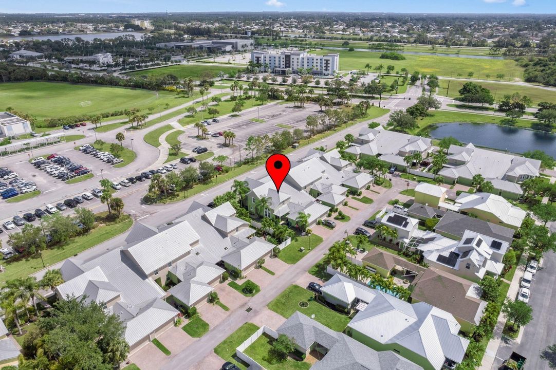 На продажу: $339,000 (3 спален, 2 ванн, 2028 Квадратных фут)