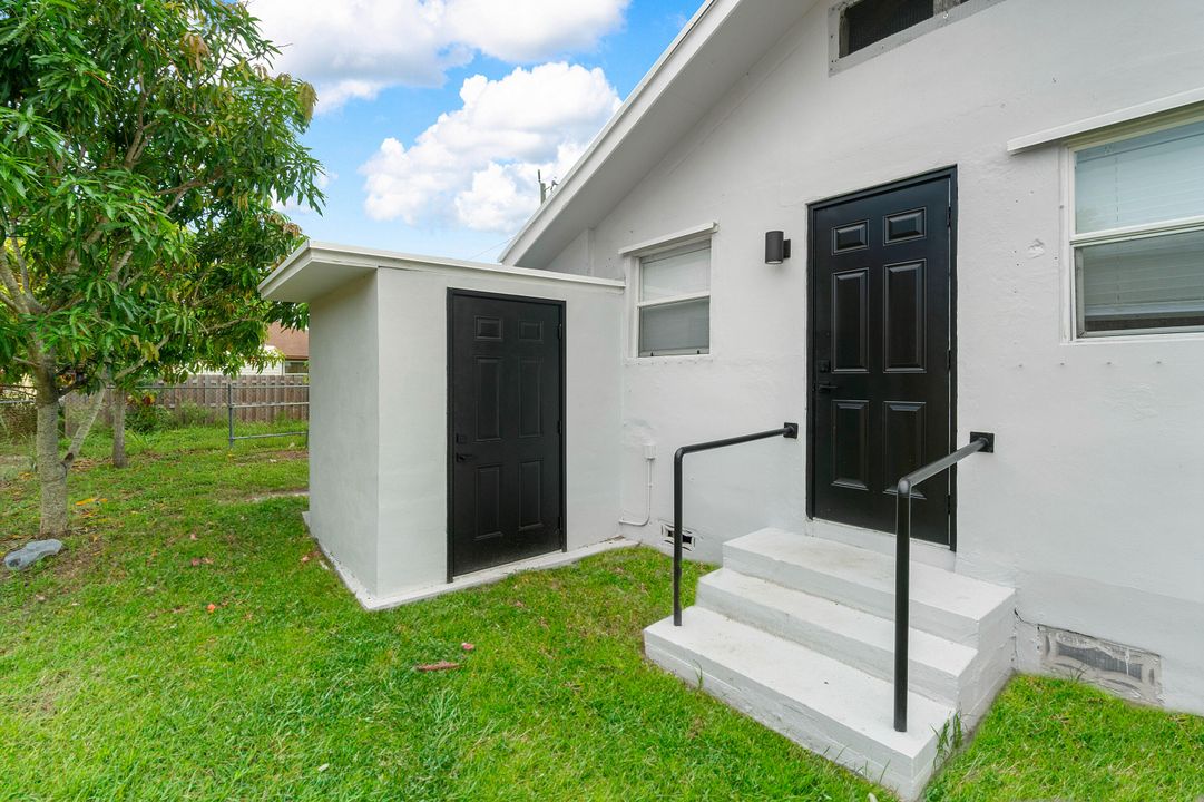 待售: $340,000 (2 贝兹, 1 浴室, 736 平方英尺)