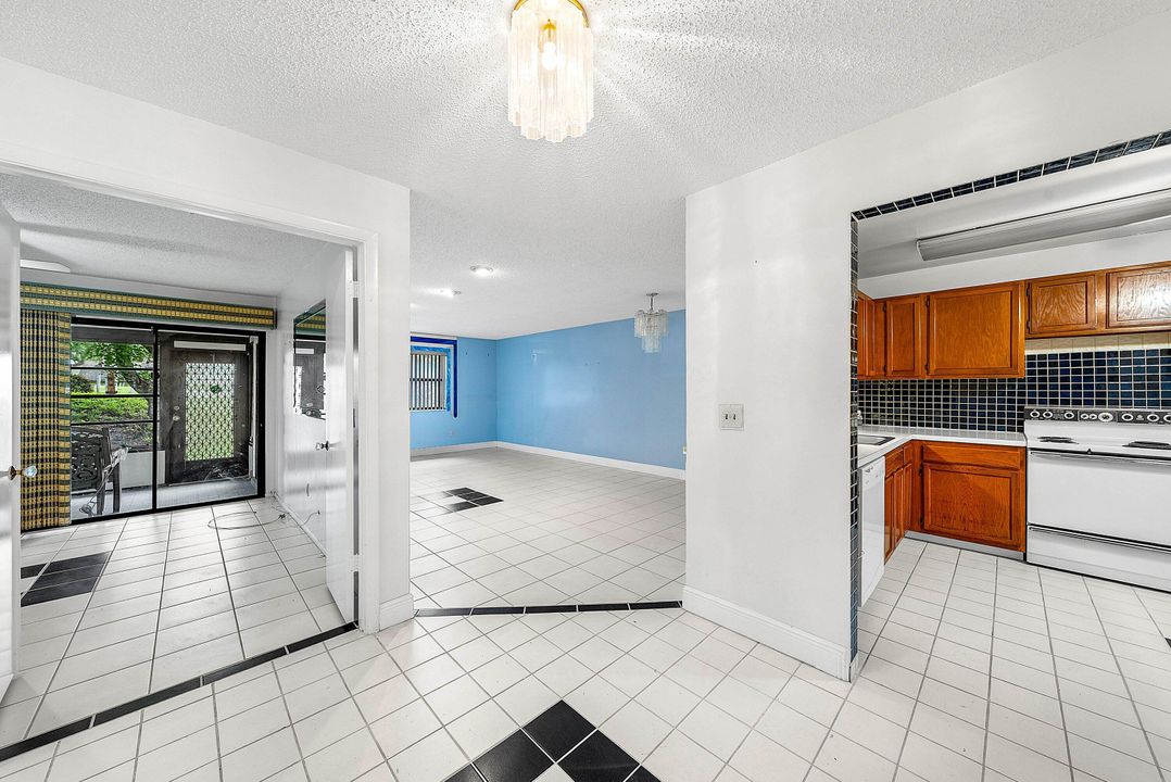 En Venta: $179,900 (2 camas, 2 baños, 1234 Pies cuadrados)