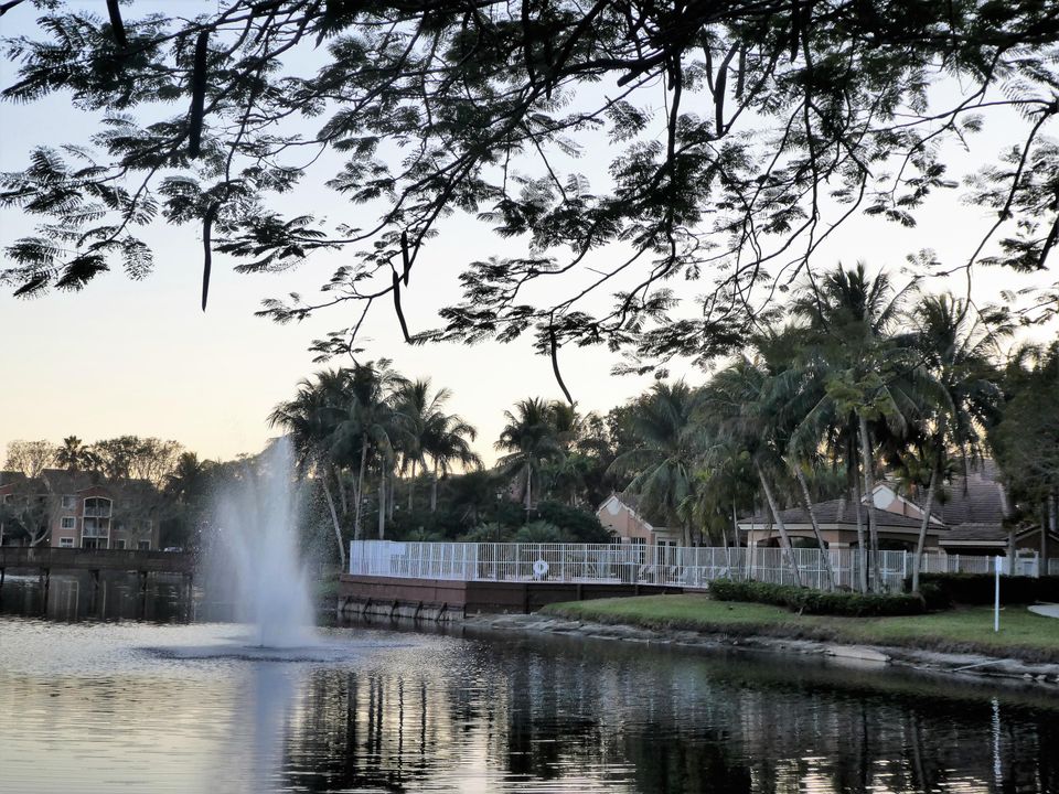 出租: $1,800 (1 贝兹, 1 浴室, 798 平方英尺)