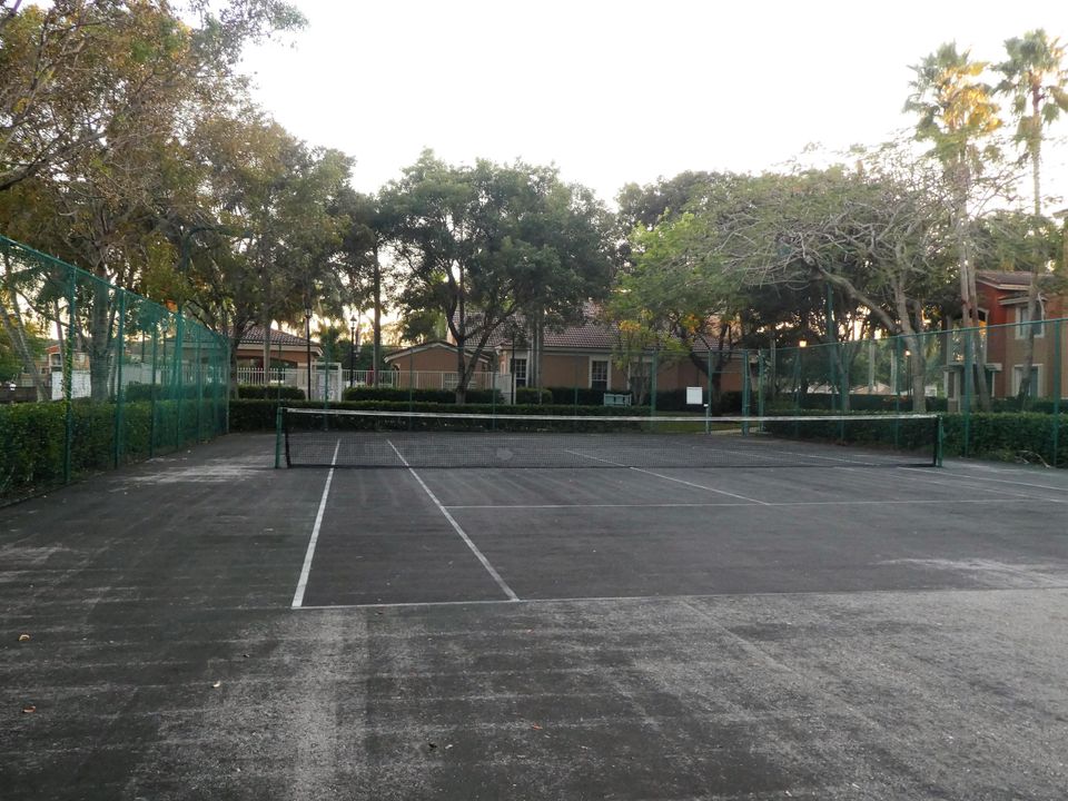 出租: $1,800 (1 贝兹, 1 浴室, 798 平方英尺)