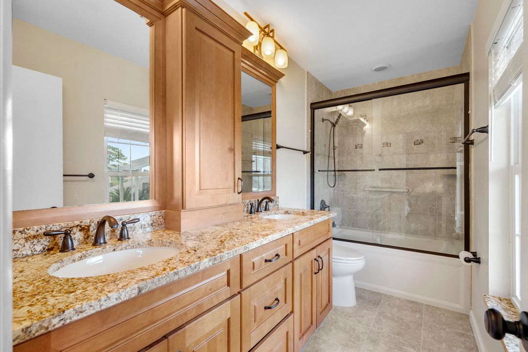 Activo con contrato: $375,000 (3 camas, 2 baños, 1625 Pies cuadrados)