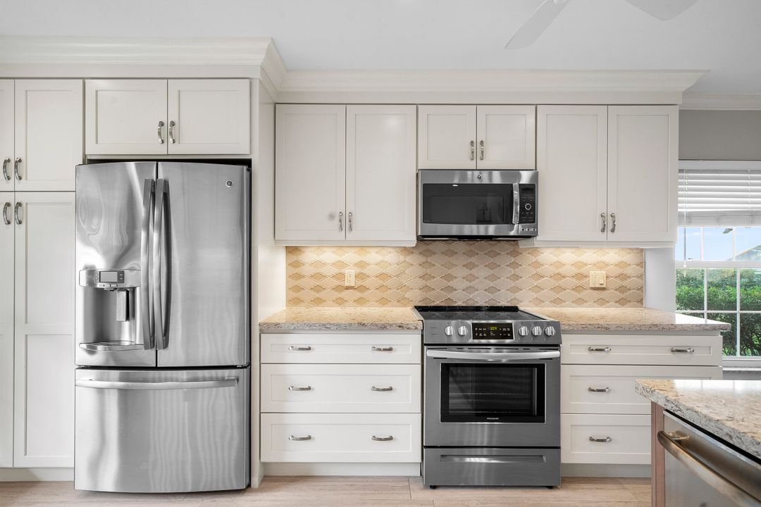 Activo con contrato: $375,000 (3 camas, 2 baños, 1625 Pies cuadrados)