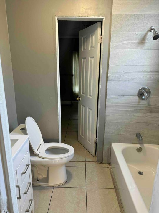 В аренду: $2,295 (2 спален, 1 ванн, 561 Квадратных фут)