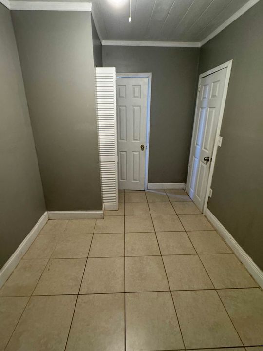 В аренду: $2,295 (2 спален, 1 ванн, 561 Квадратных фут)