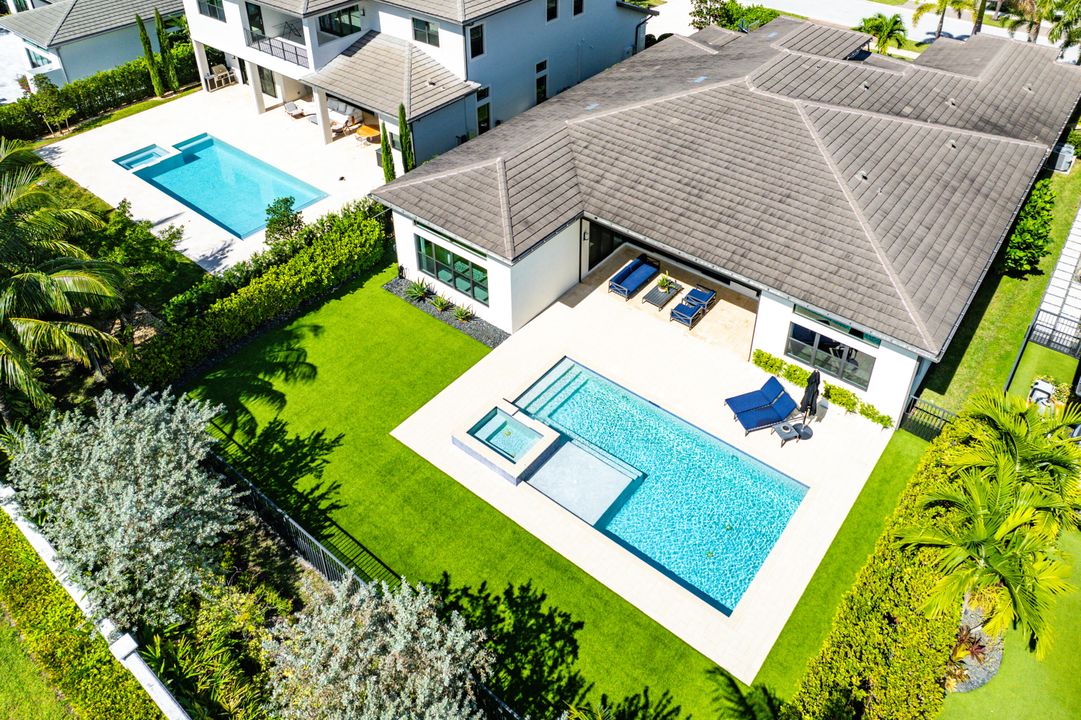 For Sale: $3,199,000 (3 beds, 4 baths, 3969 Square Feet)