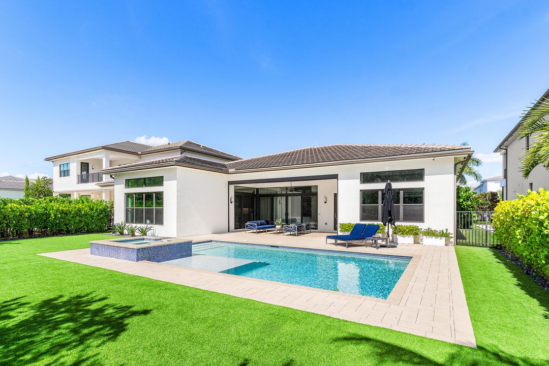 For Sale: $3,199,000 (3 beds, 4 baths, 3969 Square Feet)