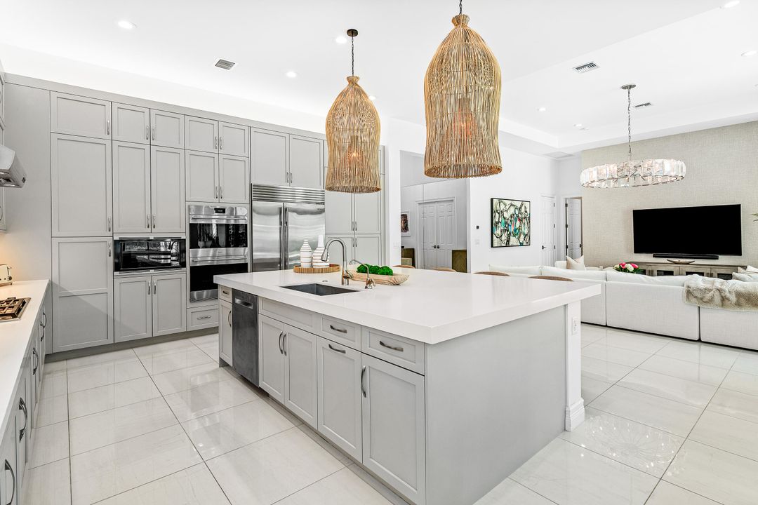 For Sale: $3,199,000 (3 beds, 4 baths, 3969 Square Feet)