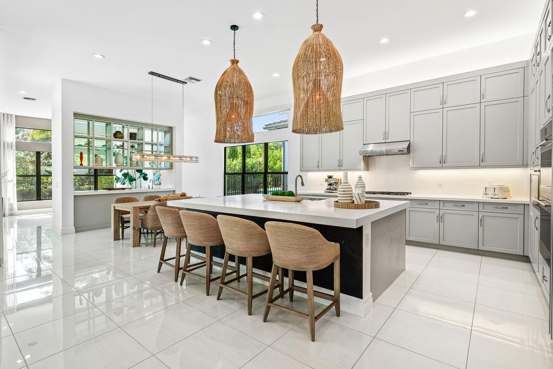 For Sale: $3,199,000 (3 beds, 4 baths, 3969 Square Feet)