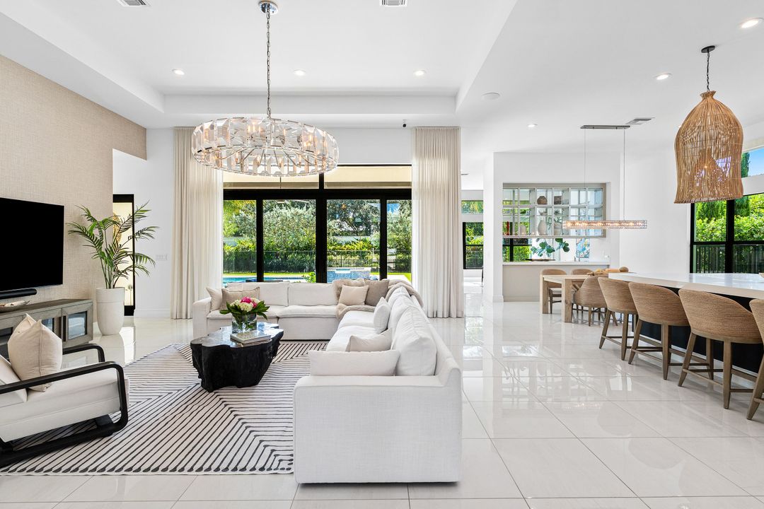 For Sale: $3,199,000 (3 beds, 4 baths, 3969 Square Feet)