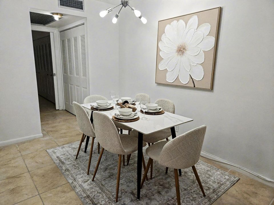 For Sale: $77,000 (1 beds, 1 baths, 702 Square Feet)