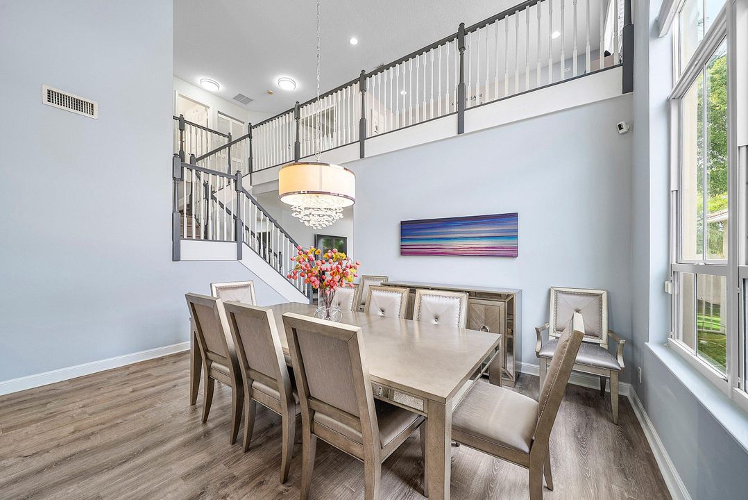 Active With Contract: $759,999 (4 beds, 2 baths, 2888 Square Feet)