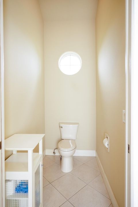 For Sale: $800,000 (3 beds, 3 baths, 2763 Square Feet)