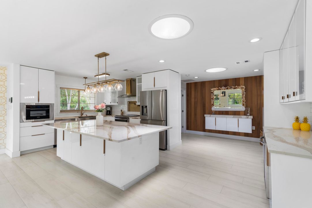 For Rent: $5,000 (3 beds, 2 baths, 2067 Square Feet)