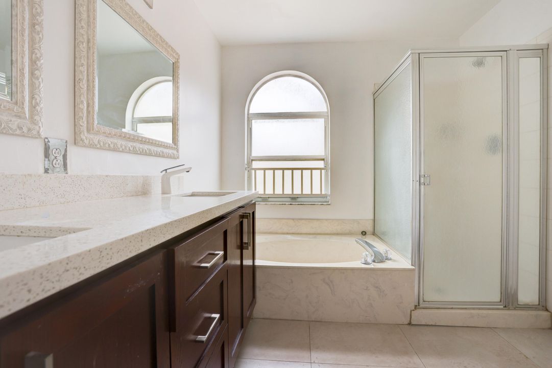 В аренду: $3,950 (4 спален, 2 ванн, 1982 Квадратных фут)