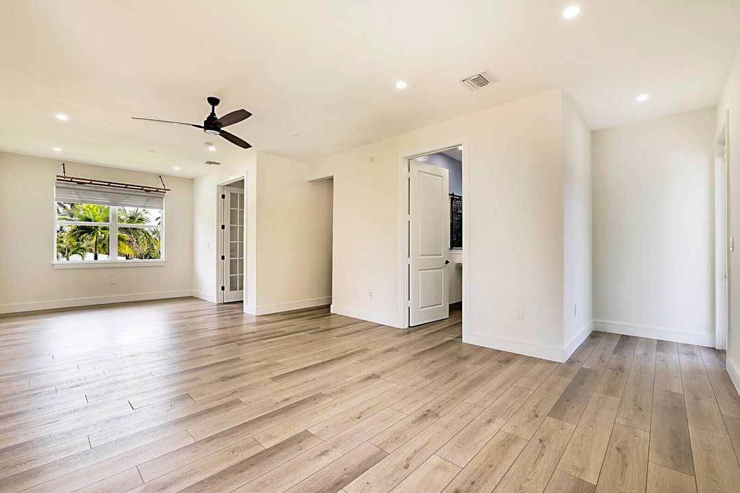 待售: $1,325,000 (3 贝兹, 3 浴室, 2005 平方英尺)