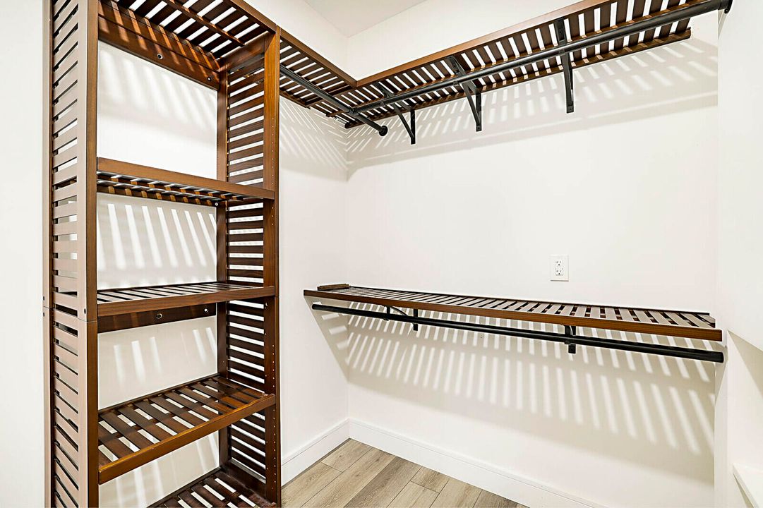 待售: $1,325,000 (3 贝兹, 3 浴室, 2005 平方英尺)