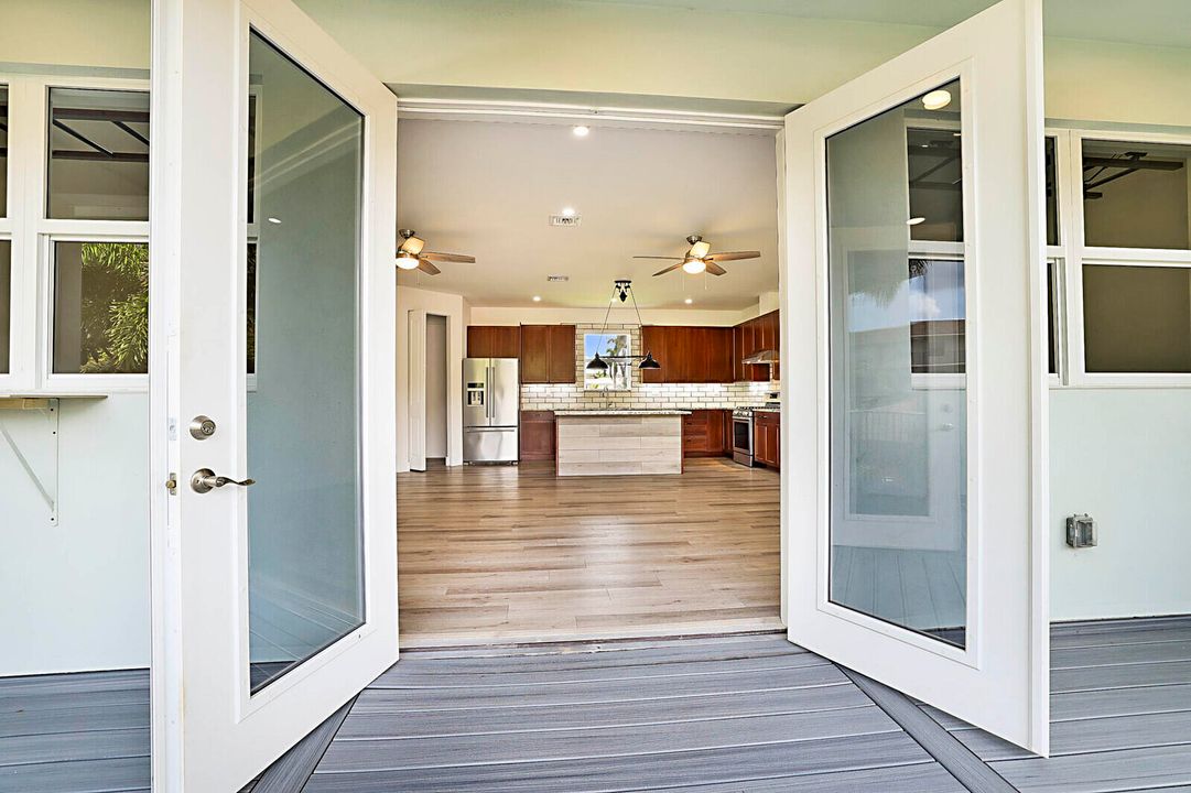 待售: $1,325,000 (3 贝兹, 3 浴室, 2005 平方英尺)