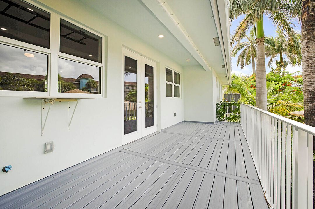 待售: $1,325,000 (3 贝兹, 3 浴室, 2005 平方英尺)