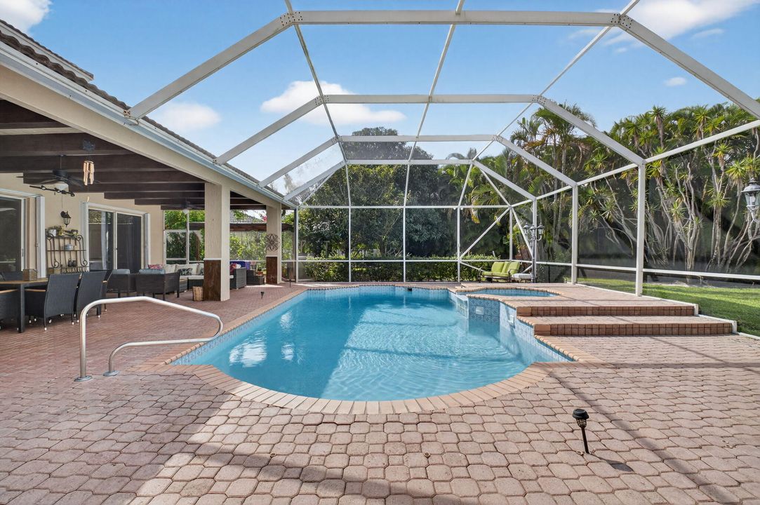 For Sale: $1,019,000 (5 beds, 3 baths, 3390 Square Feet)