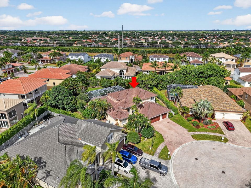 For Sale: $1,019,000 (5 beds, 3 baths, 3390 Square Feet)