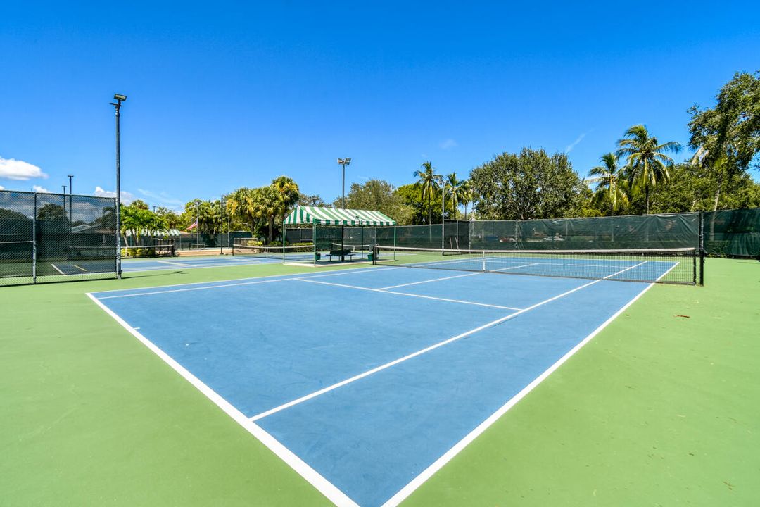 待售: $489,000 (2 贝兹, 2 浴室, 1236 平方英尺)