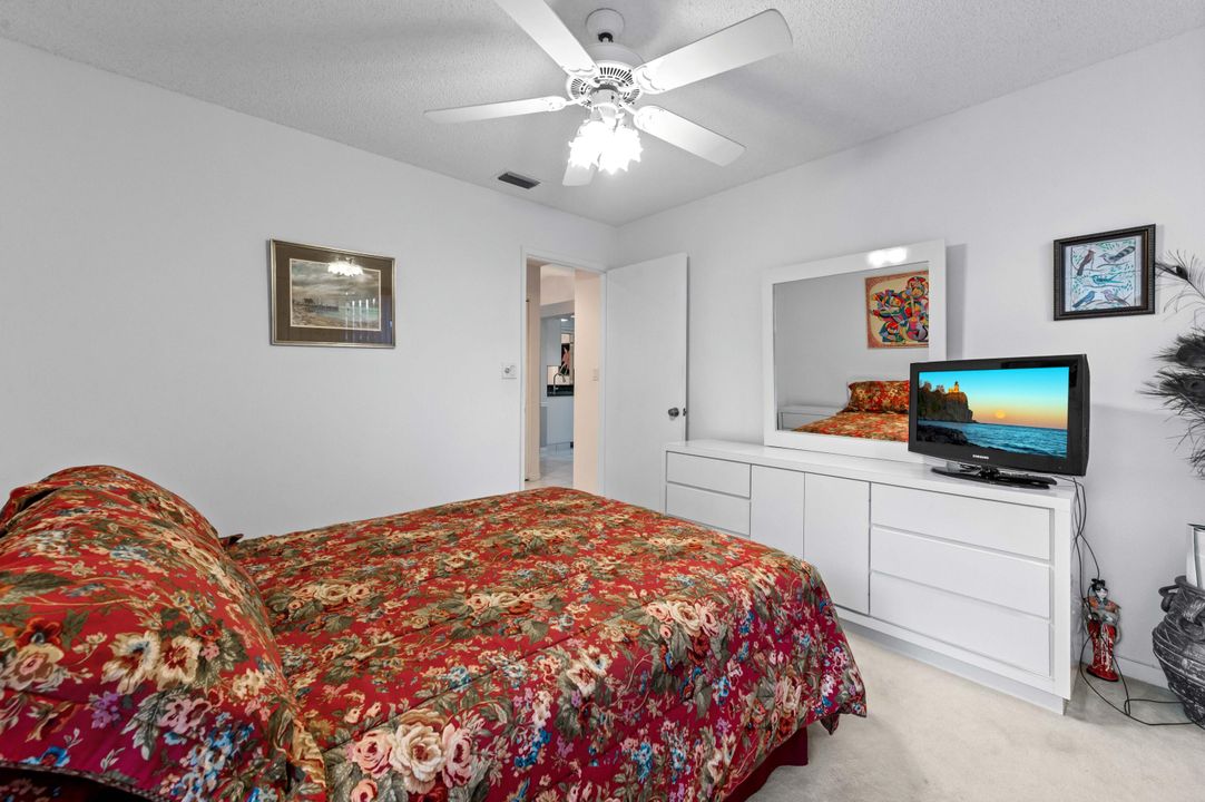 Active With Contract: $300,000 (2 beds, 2 baths, 1632 Square Feet)