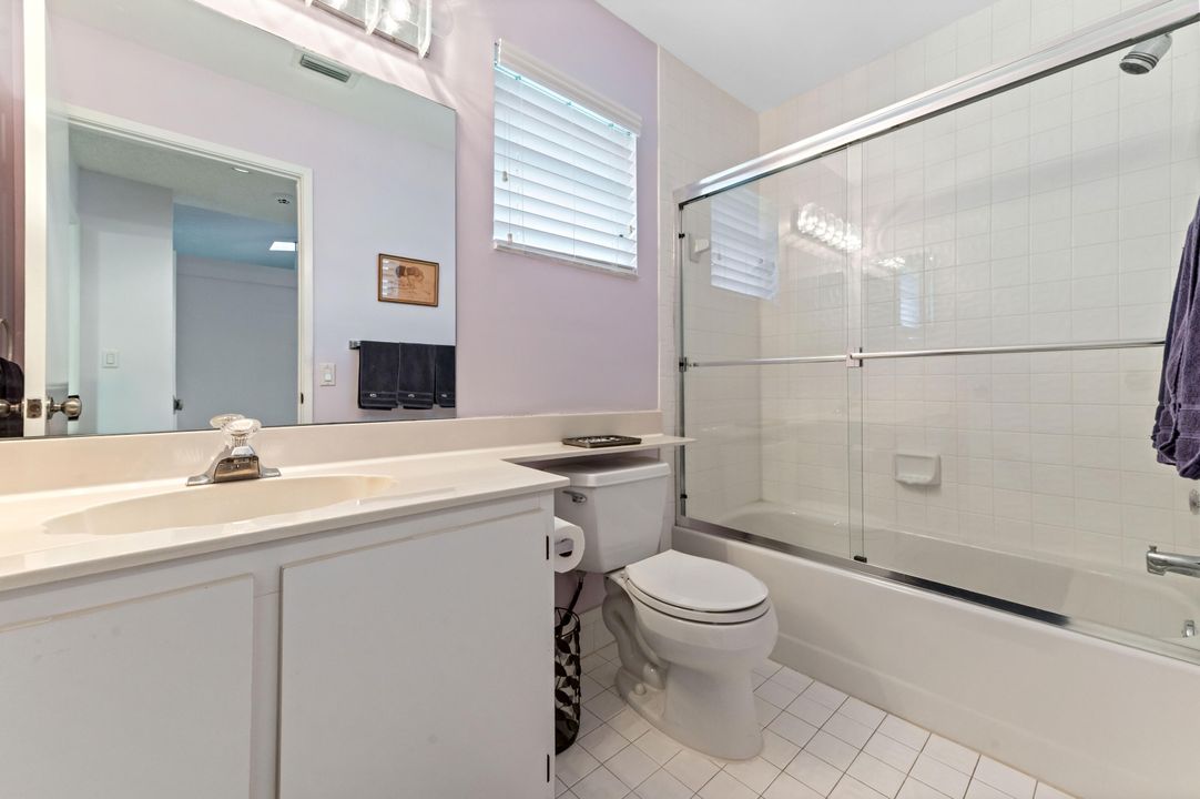 Active With Contract: $300,000 (2 beds, 2 baths, 1632 Square Feet)