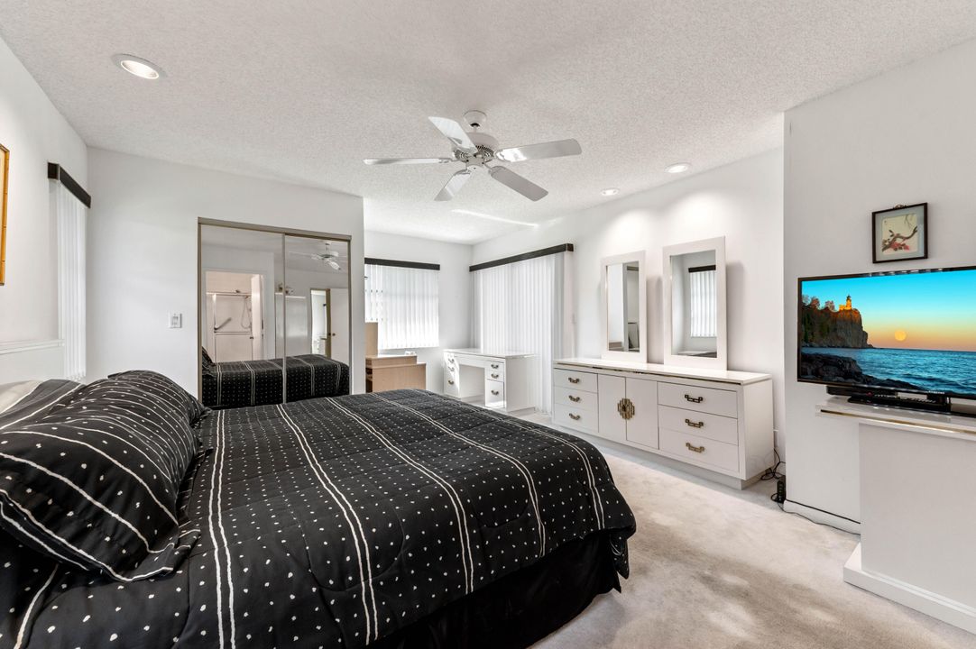 Active With Contract: $300,000 (2 beds, 2 baths, 1632 Square Feet)