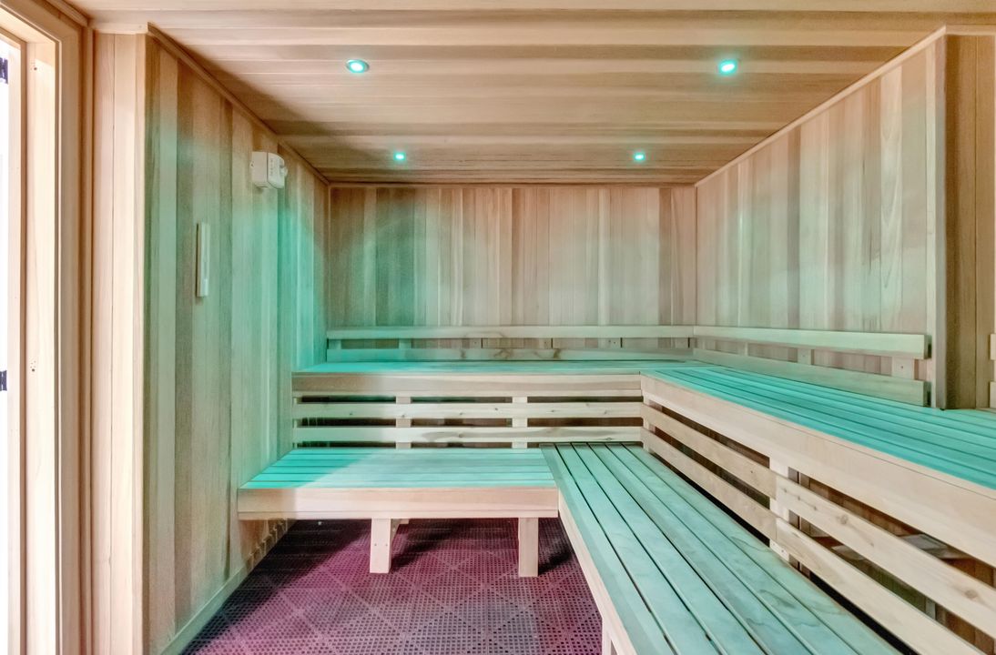 Active With Contract: $300,000 (2 beds, 2 baths, 1632 Square Feet)