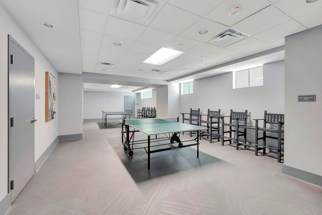 Active With Contract: $300,000 (2 beds, 2 baths, 1632 Square Feet)