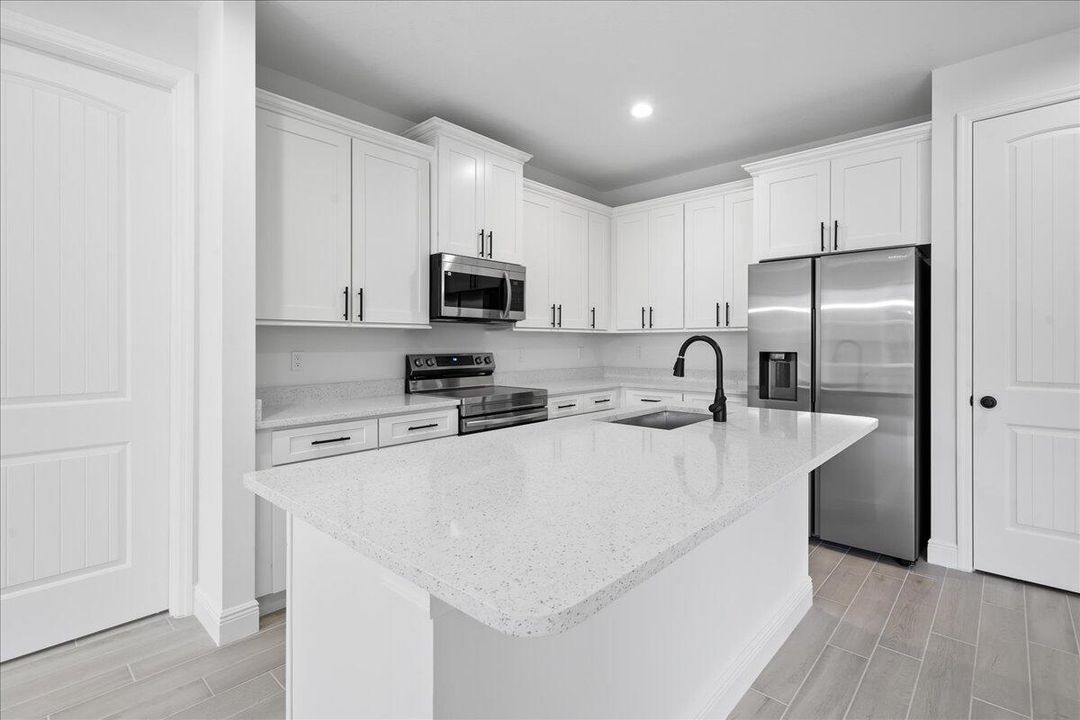 На продажу: $434,900 (4 спален, 2 ванн, 1775 Квадратных фут)