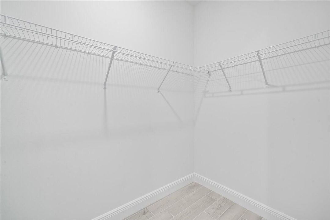 На продажу: $434,900 (4 спален, 2 ванн, 1775 Квадратных фут)