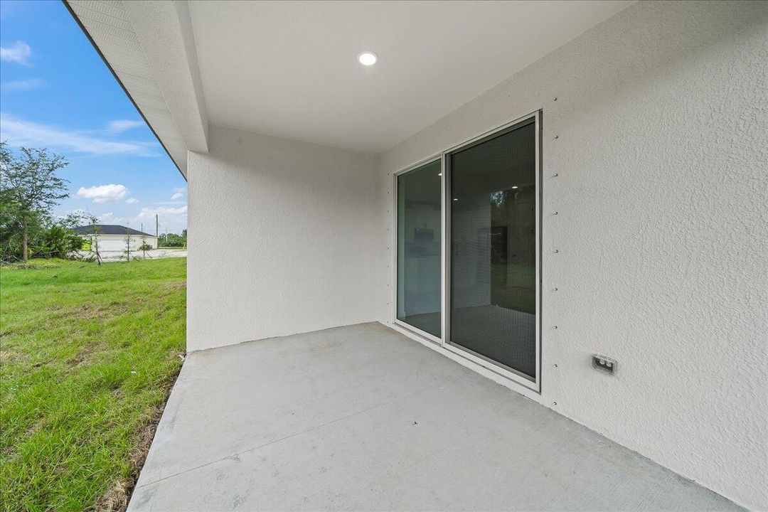 На продажу: $434,900 (4 спален, 2 ванн, 1775 Квадратных фут)