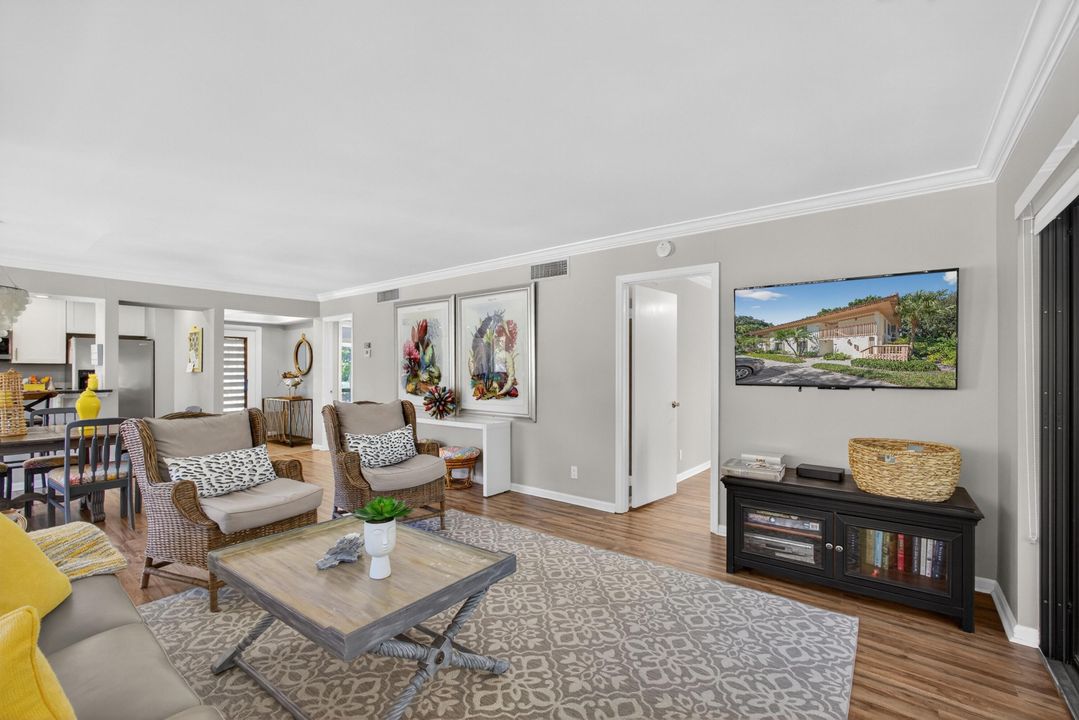 For Rent: $7,000 (2 beds, 2 baths, 1366 Square Feet)