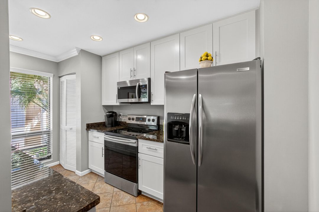 For Rent: $7,000 (2 beds, 2 baths, 1366 Square Feet)