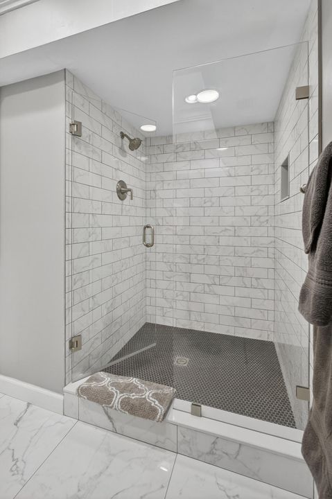 For Rent: $7,000 (2 beds, 2 baths, 1366 Square Feet)