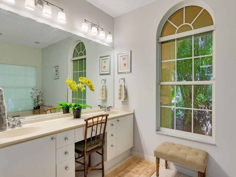 For Sale: $1,399,000 (4 beds, 3 baths, 2843 Square Feet)