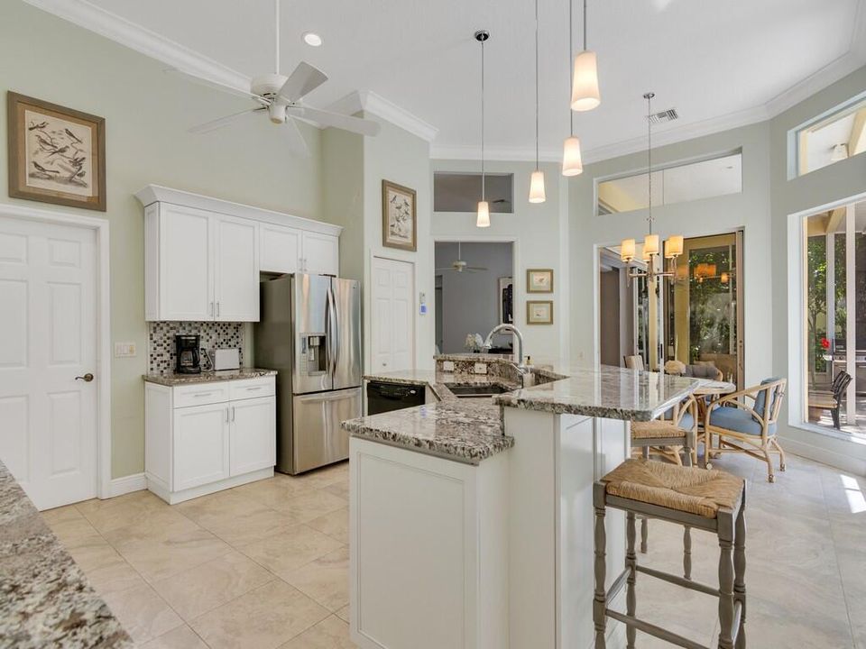 For Sale: $1,399,000 (4 beds, 3 baths, 2843 Square Feet)