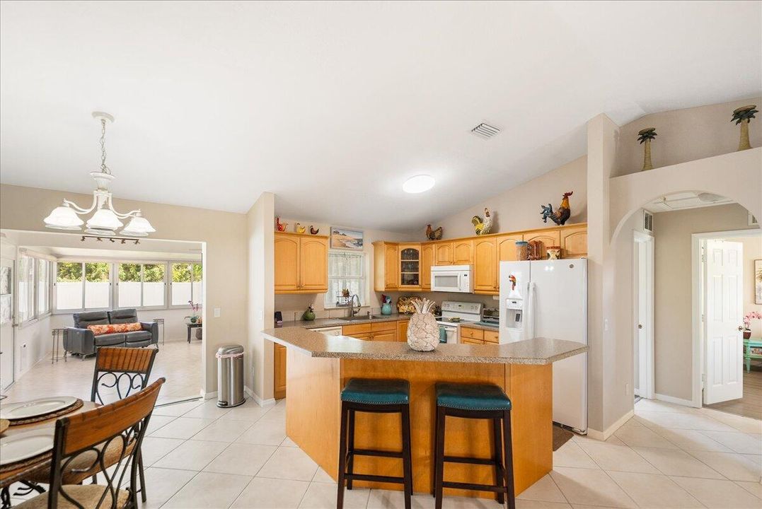 Active With Contract: $367,400 (3 beds, 2 baths, 1336 Square Feet)