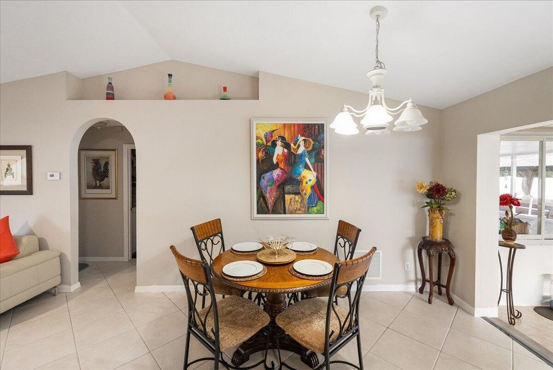 Active With Contract: $367,400 (3 beds, 2 baths, 1336 Square Feet)