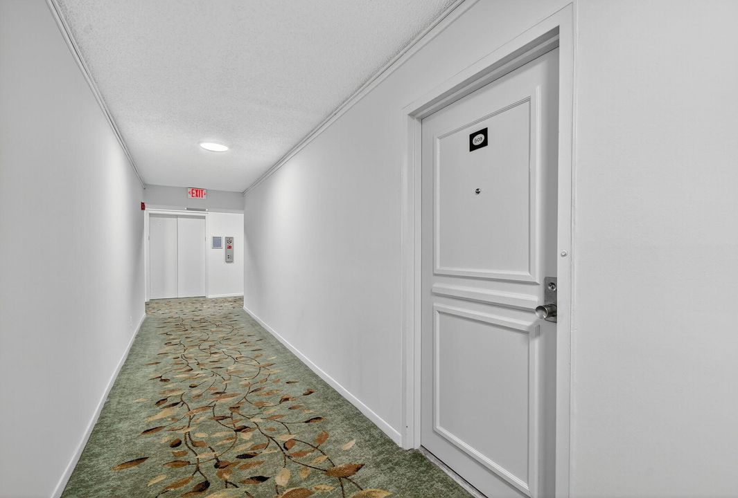 待售: $209,000 (1 贝兹, 1 浴室, 1016 平方英尺)